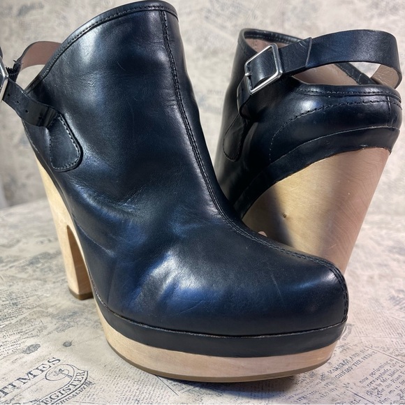 Belle by Sigerson Morrison , Black Leather Wood Clog Heels - Picture 1 of 14
